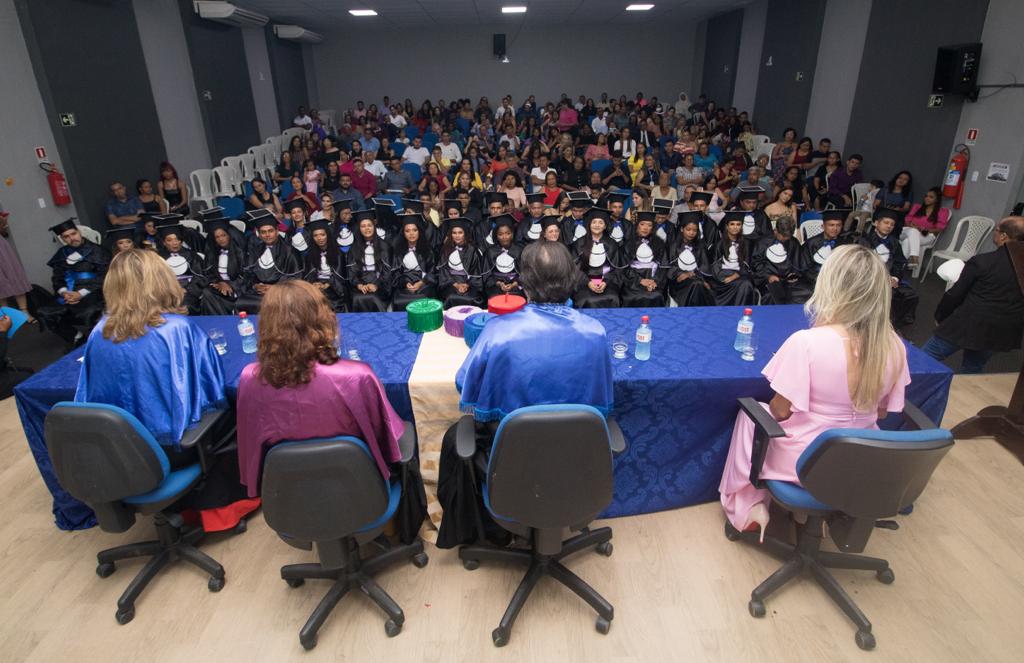 UEMA UEMA realiza colação de grau do Polo Santa Inês do Programa Ensinar