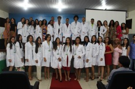 Curso de Enfermagem realiza cerimônia do jaleco no Campus Caxias