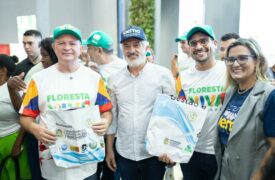 Iniciativa do Campus São Bento transforma banners usados em sacolas sustentáveis