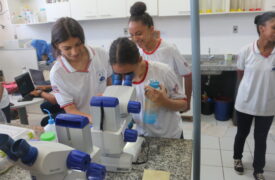 Alunos de escola pública visitam o Campus Caxias