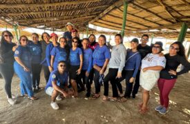 Alunos de Geografia do Programa Ensinar analisam os aspectos geomorfológicos da Praia da Pedra do Sal